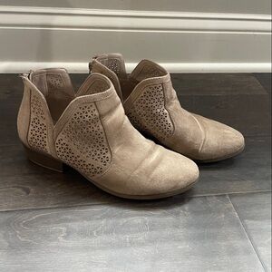 a.n.a Tan Ankle Boots
